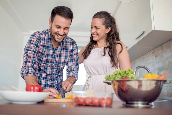 Paar Kocht Gesundes Essen Küche — Stockfoto