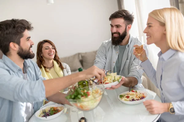 Friends Having Lunch Home Enjoying Together People Fun Happiness Food — Stock Photo, Image