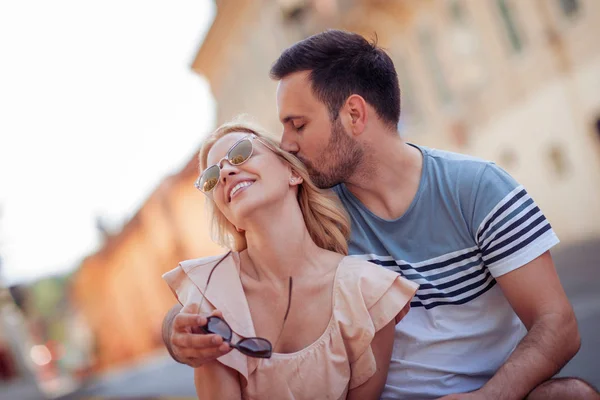 Jovem Casal Passar Tempo Juntos Livre — Fotografia de Stock