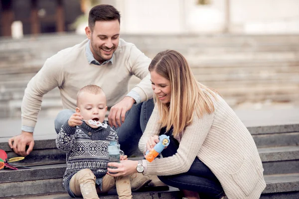 Happy Young Family Having Fun Outdoors — Stock Photo, Image