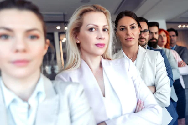 Portrait Business People Standing Office Looking Camera — Stock Photo, Image