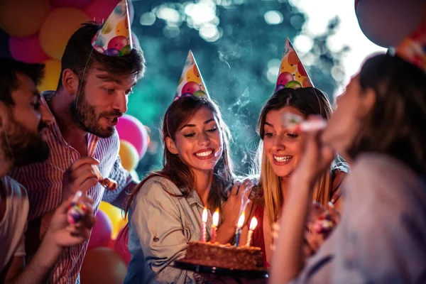 Group Friends Celebrating Birthday Together Outdoors Concept Celebrating Happiness — Stock Photo, Image