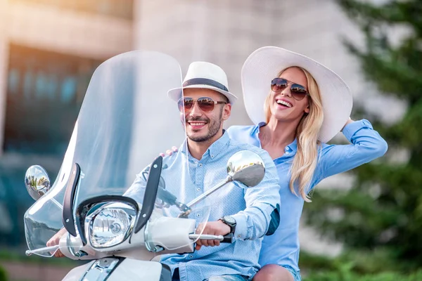 Happy Couple Scooter Driving Outdoor City — Stock Photo, Image