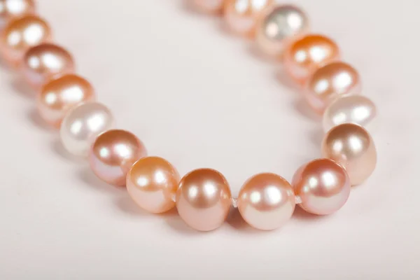 Pink necklace, pink pearls — Stock Photo, Image