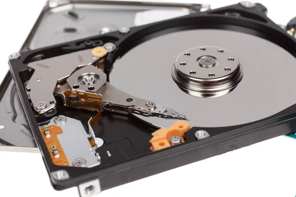 Içinde sert yuvarlak yüzey götürmek. Beyaz arka plan üzerinde izole Hdd — Stok fotoğraf