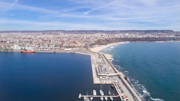 Pandangan umum Varna, ibukota laut Bulgaria. — Stok Foto
