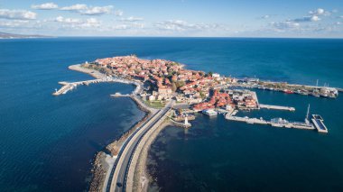 Nessebar, Bulgaristan Karadeniz Sahil üzerinde antik kentin genel görünümünü. Panoramik havadan görünümü.