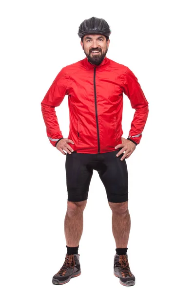 Ritratto di ciclista sorridente con casco e giacca rossa, isolato su bianco . — Foto Stock