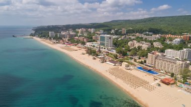 Havadan görünümü plaj ve otel Golden Sands, Zlatni Piasaci. Popüler yaz resort yakınındaki Varna, Bulgaristan