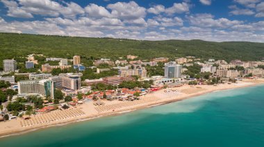 Golden Sand Plajı, Varna, Bulgaristan - 19 Mayıs 2017. Havadan görünümü plaj ve otel Golden Sands, Zlatni Piasaci. Popüler yaz resort yakınındaki Varna, Bulgaristan