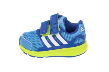 Varna, Bulgaristan - 3 Şubat 2016: Adidas çocuk ayakkabı. Beyaz izole. Ürün vurdu. Adidas tasarımları ve spor ayakkabı, giyim ve acces üreten bir Alman çokuluslu kuruluştur