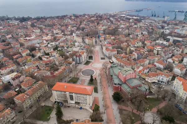Allmän översikt över Varna center. Bulgariens huvudstad havet. — Stockfoto