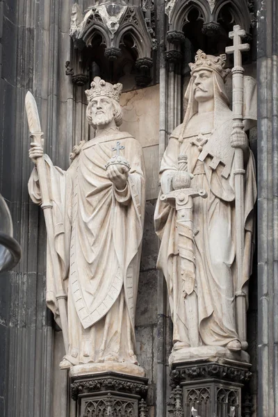 Statue sulla Cattedrale di Colonia Dom . — Foto Stock