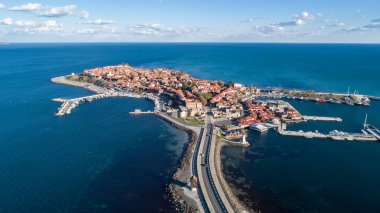 Nessebar, Bulgaristan Karadeniz Sahil üzerinde antik kentin genel görünümünü. Panoramik havadan görünümü.