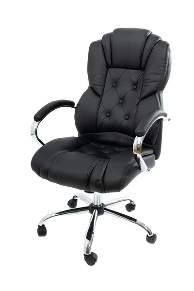 白で隔離される黒革オフィスの椅子 — ストック写真