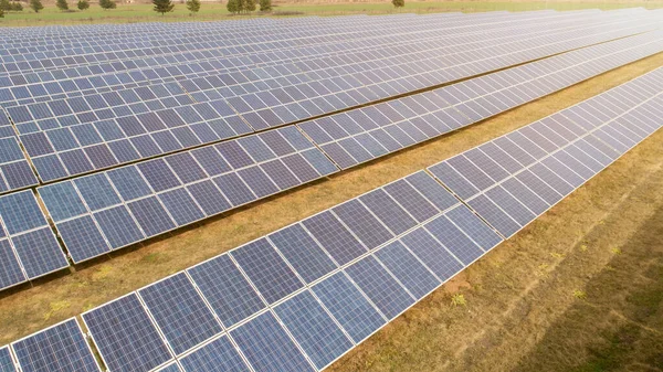 Foto Aérea Granja Solar Fotovoltaica Central Solar Granja Desde Arriba — Foto de Stock