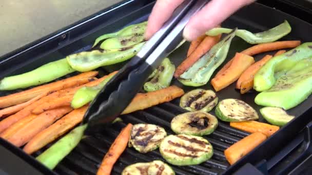 Légumes Variés Sur Gril Chef Prépare Des Légumes Grillés — Video