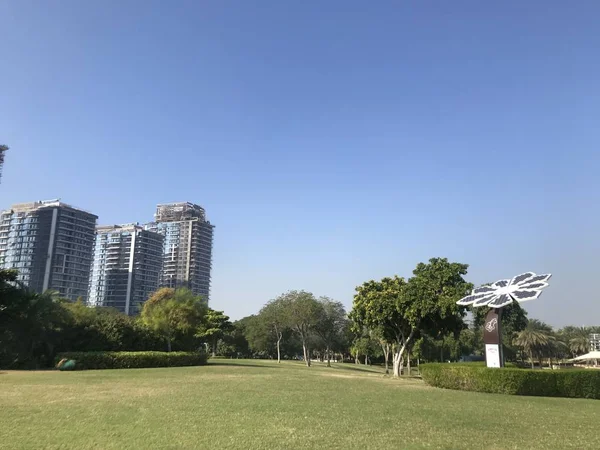 Huzurlu park. İdeal gün.