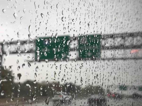 Het Regent Onderweg — Stockfoto