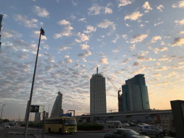 Gün doğumu. Parçalanmış bulutlar bugün inanılmaz.!