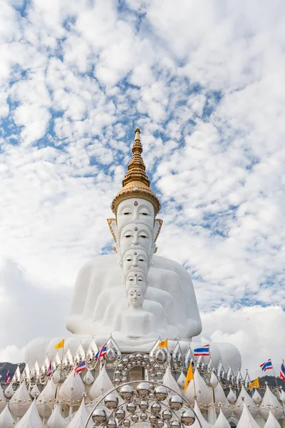 Big Buddha Phasornkaew Tapınağı, Khao Kho,: Phetchabun, Thailand.