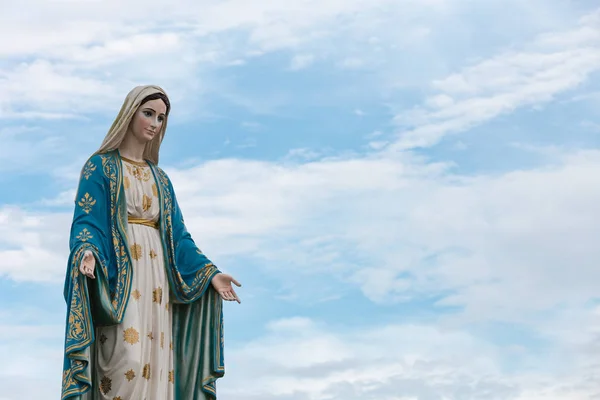 Santísima Virgen María Cielo Azul —  Fotos de Stock