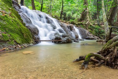 Sa Nang Manora Phang Nga, Tayland bulunan şelale.