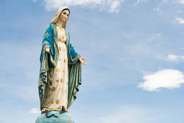 Blessed Virgin Mary Mother Jesus Blue Sky Front Roman Catholic — Stock Photo, Image