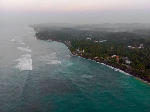 Vista aérea de la costa de la isla . — Foto de Stock