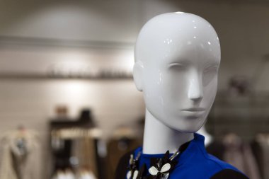 Manken kafası. Yakın plan.