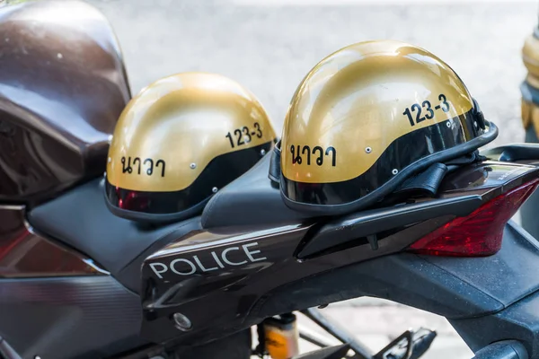 Tayland polisi altın kask