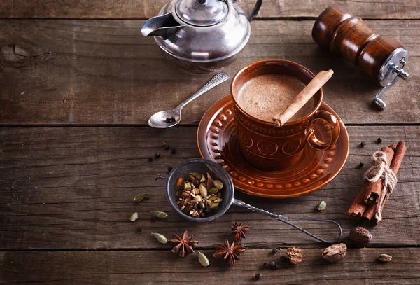 Chai-te med kryddor Royaltyfria Stockfoton