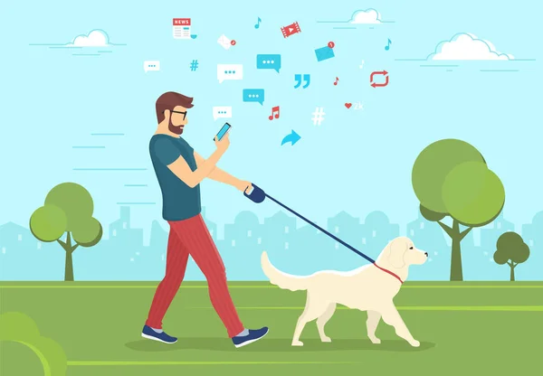 Uomo che cammina con il cane all'aperto nel parco e utilizzando lo smartphone per leggere le notizie — Vettoriale Stock