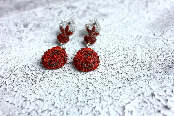 Large Red Long Vintage Earrings Ruby Crystals Shape Drop Black — 스톡 사진