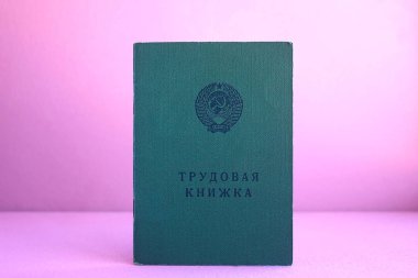 Kapak kitabı: USSR döneminin belgelendirme defteri.