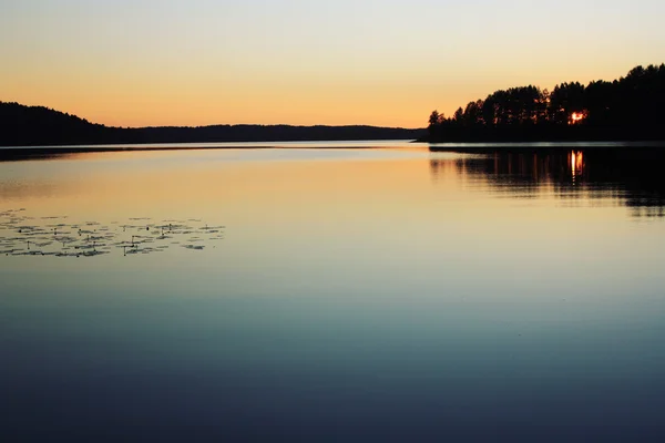 Закат. Озеро Кенозеро. Fantom фото. Север России . — стоковое фото