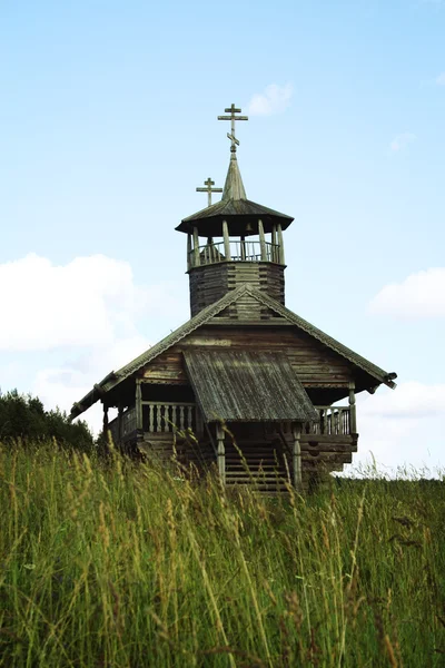 Маленькая деревянная часовня Иоанна Крестителя. Кенозеро . — стоковое фото