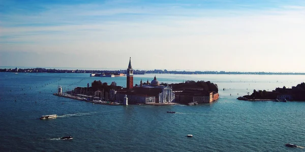 Letecký pohled na ostrov San Giorgio Maggiore. — Stock fotografie