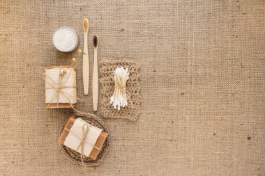 Doğal banyo ve spa aletleri seti. Kopya alanı ile sürdürülebilir sıfır atık ve yaşam tarzı kavramı