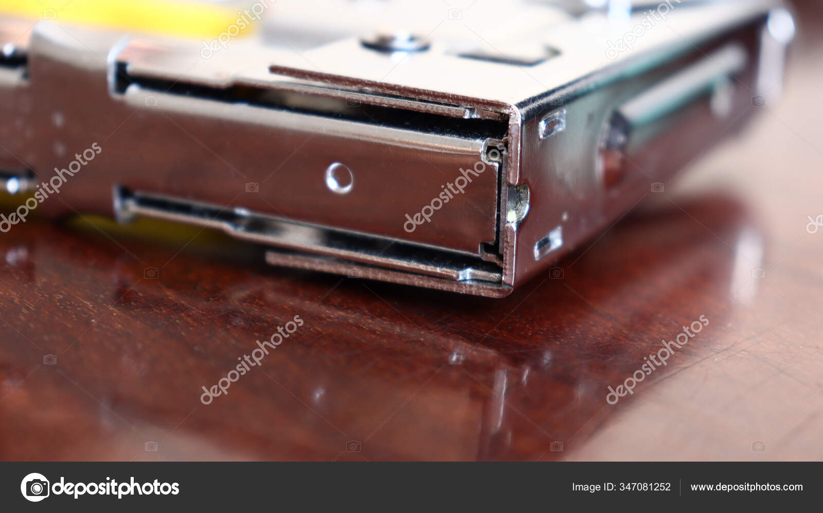 Mobilya Üretimi Onarımı Için Metal Inşaat Zımbası Stok