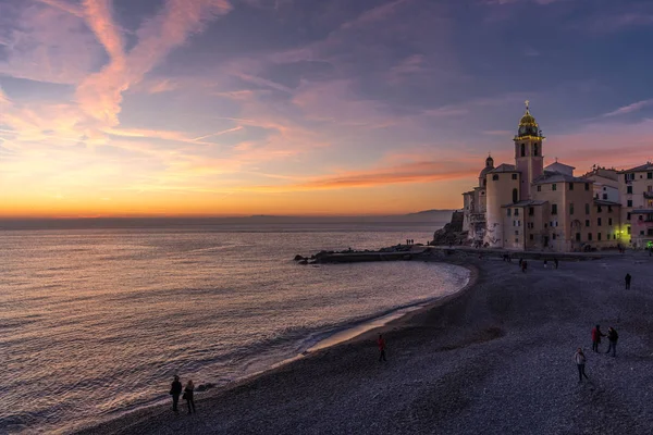 Genua Italien Sonnenuntergang Camogli Mit Kirche Hintergrund — Stockfoto