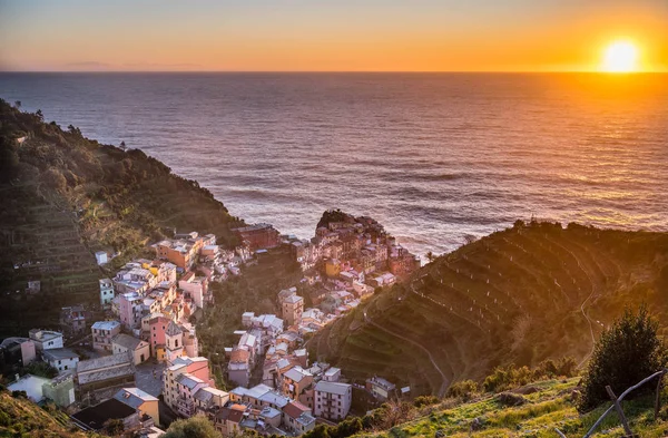 Italienische Häuser Mit Blick Auf Naturlandschaften — Stockfoto