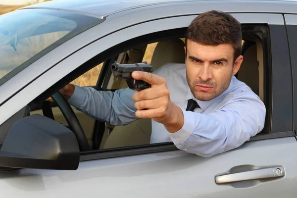 Професійний Вбивця Водіння Автомобіля Приціл Пістолетом — стокове фото