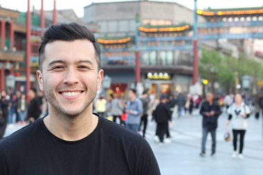 Pekin, Çin 'de dolaşan bir adam.