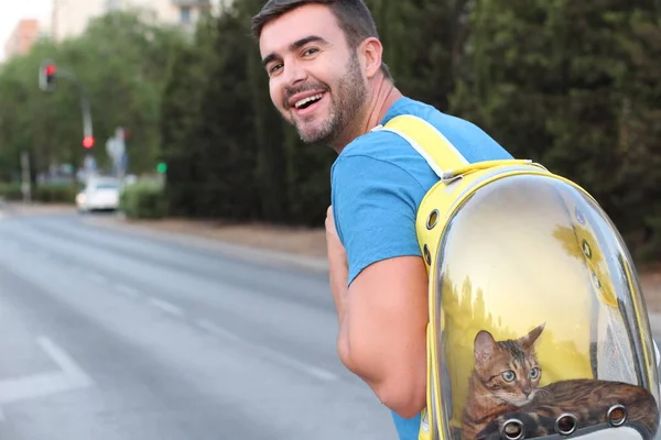 Adorable Man Carrying His Cat Bubble Style Backpack — Stock Photo, Image