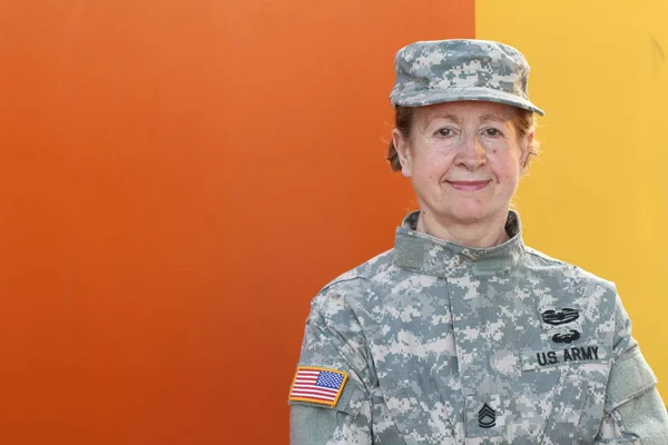 Volwassen Vrouwelijke Amerikaanse Leger Veteraan — Stockfoto