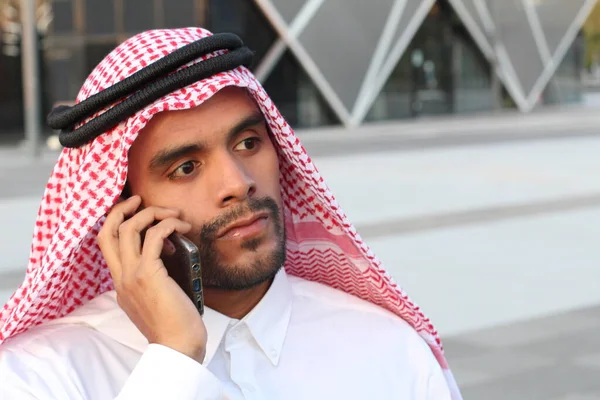 Erfolgreicher Geschäftsmann Aus Dem Nahen Osten Gespräch Handy Porträt Freien — Stockfoto
