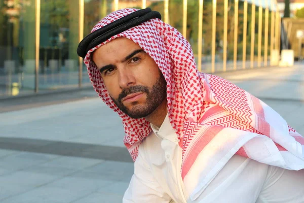 Portrait Gros Plan Beau Jeune Homme Arabe Dans Rue — Photo