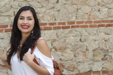 Kopya alanı olan güzel etnik kadın