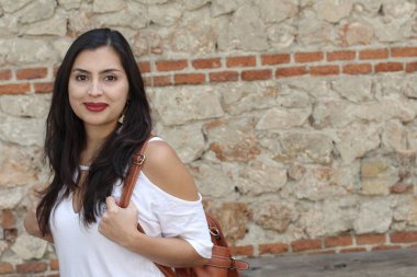 Kopya alanı olan güzel etnik kadın